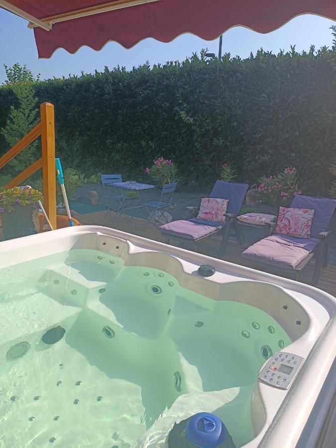 Chalet & Spa Sur La Cote Fleurie Auberville Exterior photo